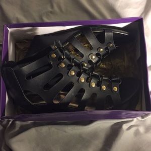 black and gold wedges